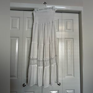 Zesica White Lace Strapless Maxi Dress